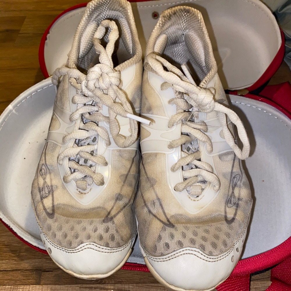 Nfinity Cheerleading Shoes